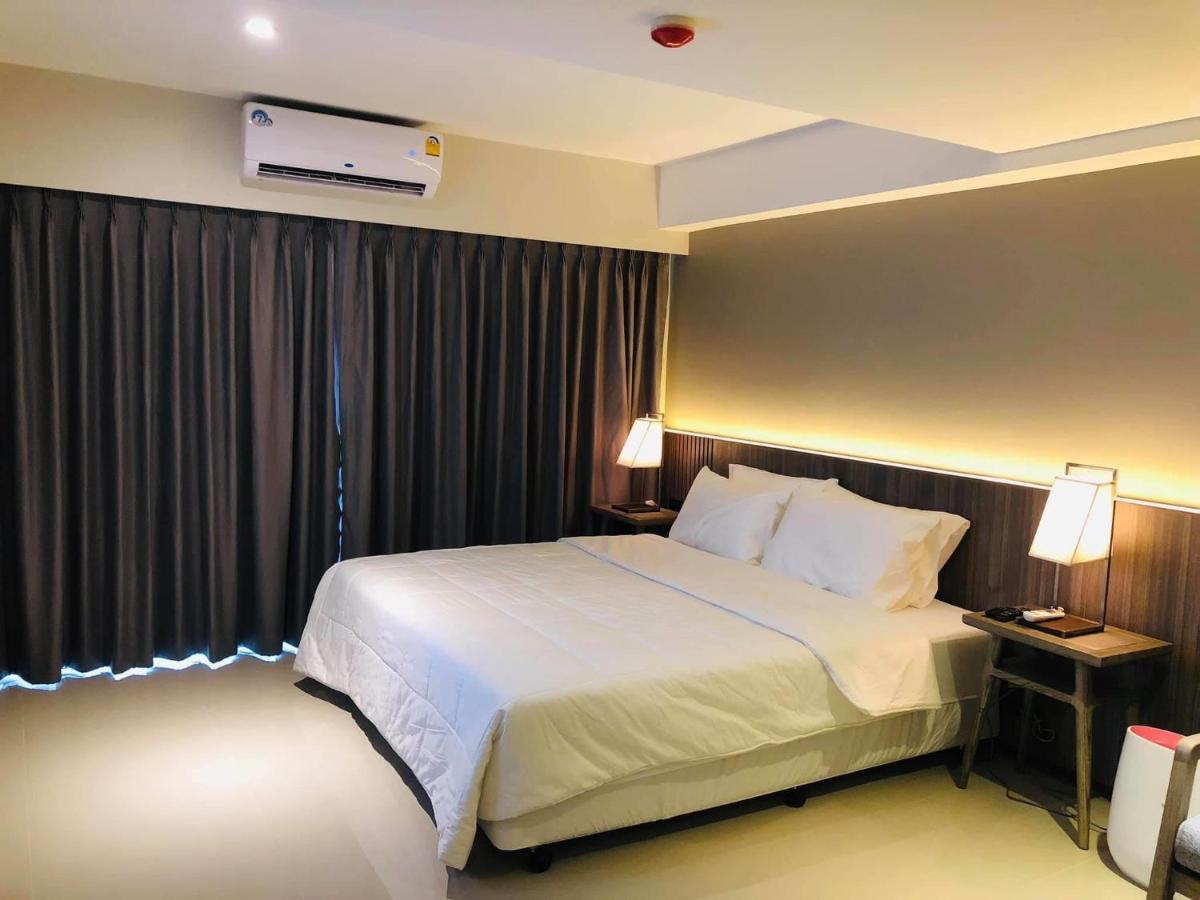 The Madera Lodge Pattaya Jomtien Exterior foto