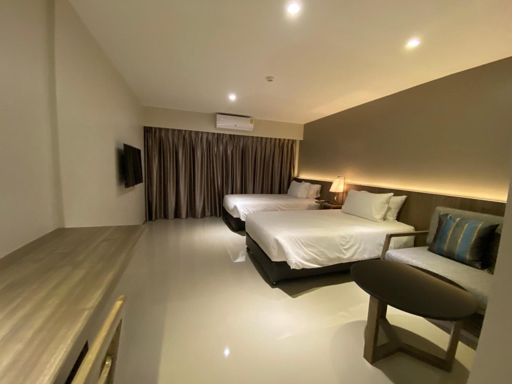 The Madera Lodge Pattaya Jomtien Exterior foto